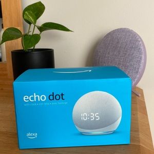 Amazon Alexa echo dot w clock 4th gen white